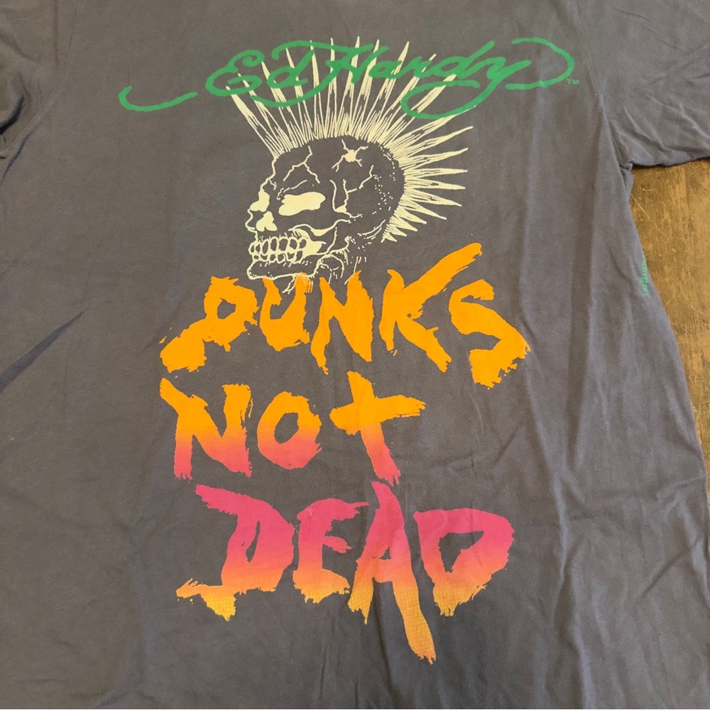 Ed Hardy Punks Not Dead Tee - Picture 2 of 9